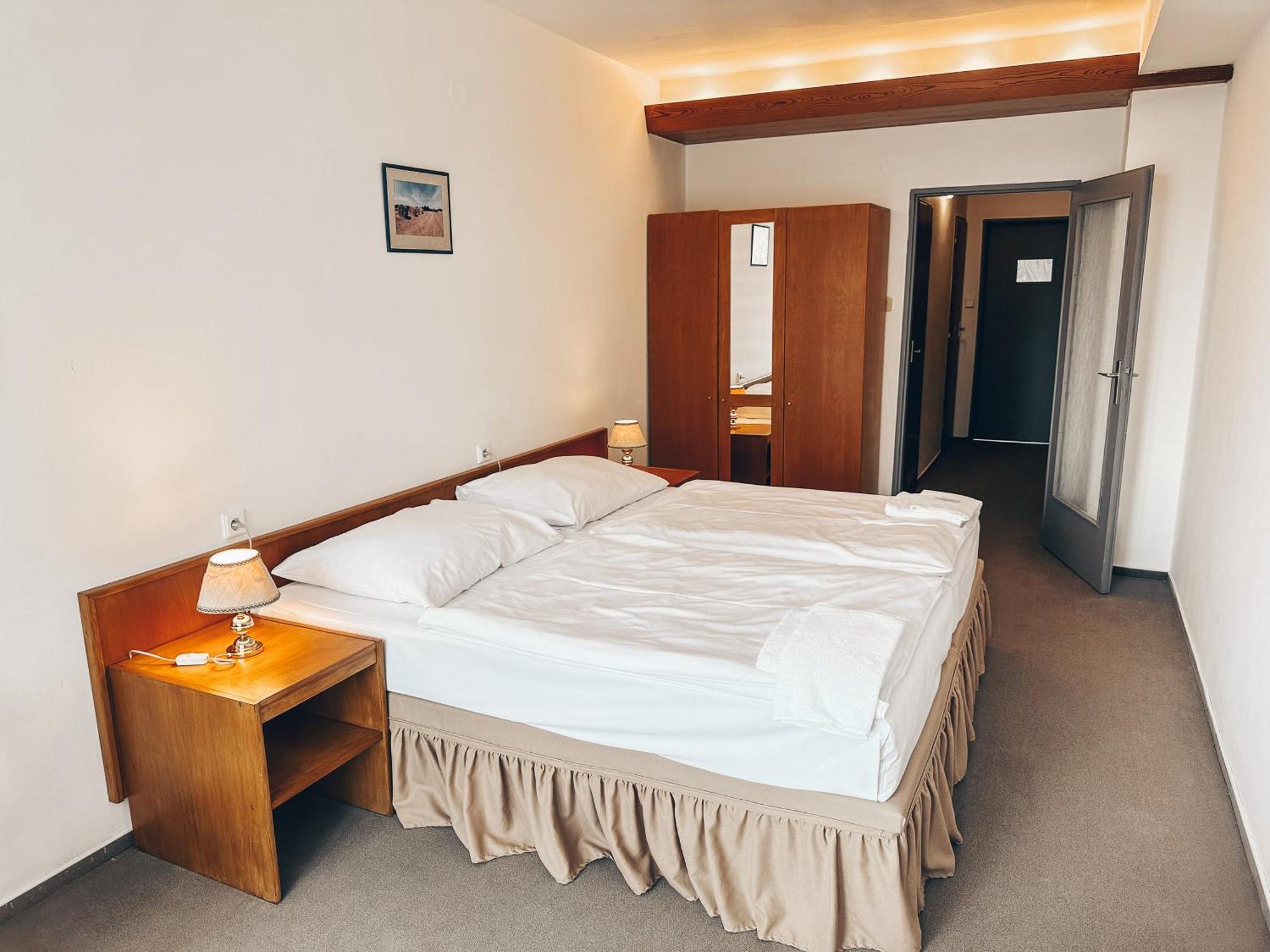 Hotel Medlov Nove Mesto na Morave Buitenkant foto